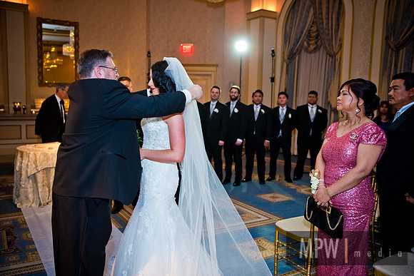 RON- J+J ceremony-102