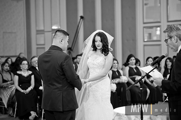 RON- J+J ceremony-158